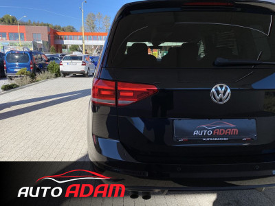 Volkswagen Touran 2.0TDi 110kW DSG Highline Matrix LED